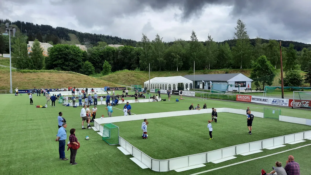 Fotballglede for de yngste på Stampa