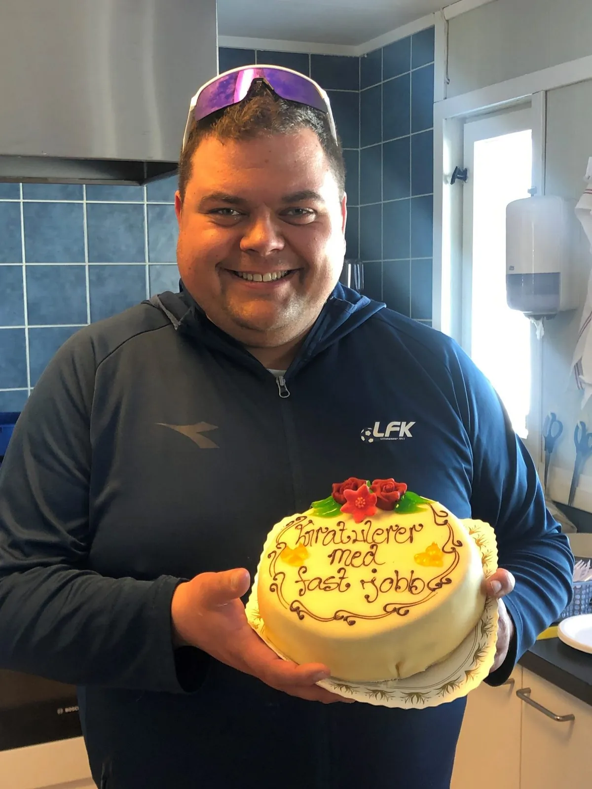 Gratulerer med fast jobb