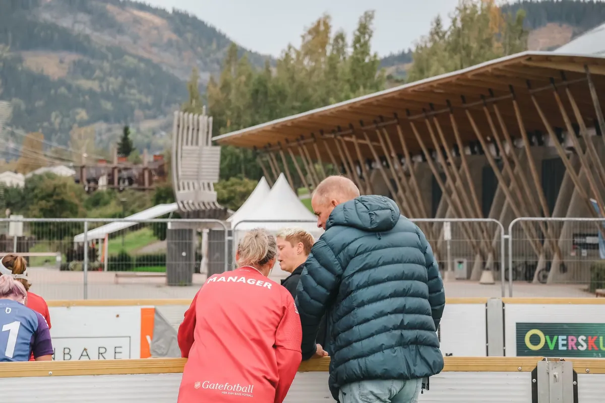 Ordføreren åpnet Gatefotballturnering på Stampa